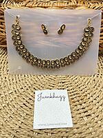 Short necklace JNC119