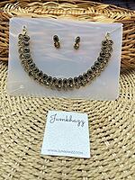 Short necklace JNC119