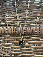 Flower chain JNCC112 Flower chain JNCC112