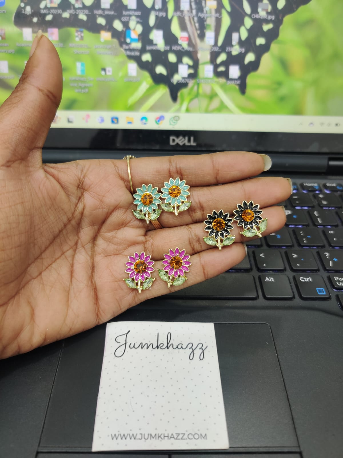 flower stud flower stud