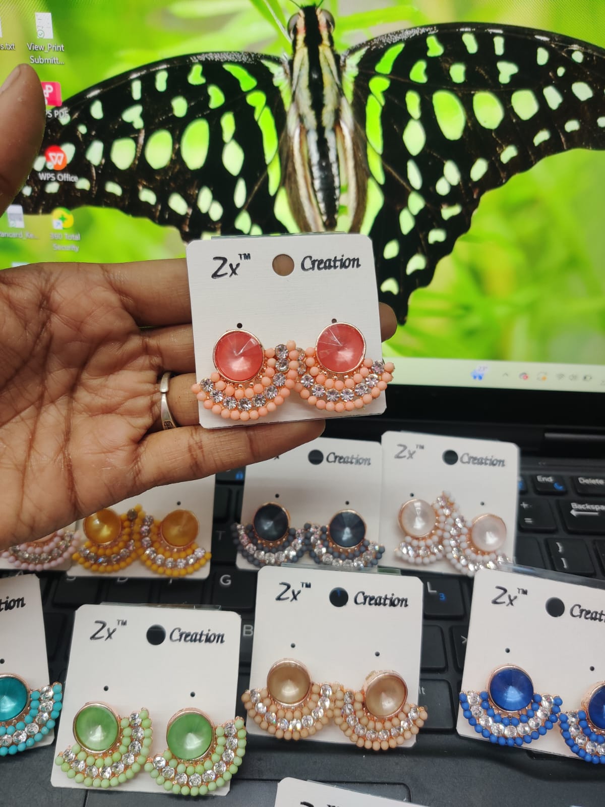 Matte Stud JST624