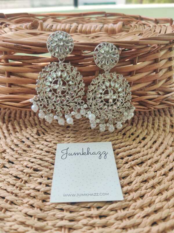 White Stone Stud (JST694) White Stone Stud (JST694)